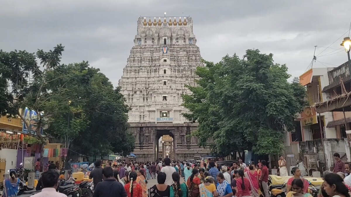 தொடங்கியது புரட்டாசி விரதம்... கோயில்களில் குவியும் பக்தர்கள்.. பக்தியில் காஞ்சிபுரம்