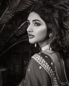 Sreeleela : బీచ్ ఒడ్డున పింక్ లంగాఓణిలో శ్రీలీల.. ట్రెడీషనల్ లుక్​లో క్యూట్​గా నవ్వేస్తోన్న బ్యూటీ