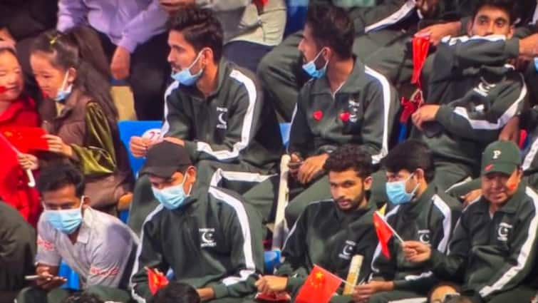 Pakistani Players Display Chinese Flags In Asian Champions Trophy Final Pakistani Players Display Chinese Flags In Asian Champions Trophy Final