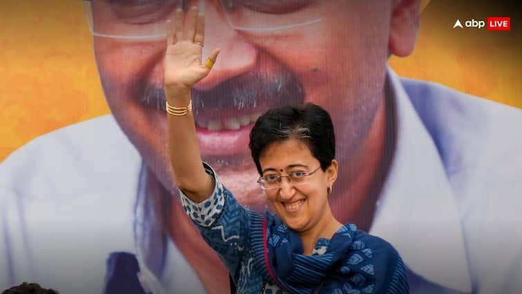 Atishi Delhi CM Mla in 2020 to Chief Minister in 2024 know Atishi full political career education family Delhi CM: आतिशी की तूफानी रफ्तार! सिर्फ 4 साल में कैसे पहुंचीं सीएम की कुर्सी तक, AAP के इन बड़े चेहरों को छोड़ा पीछे