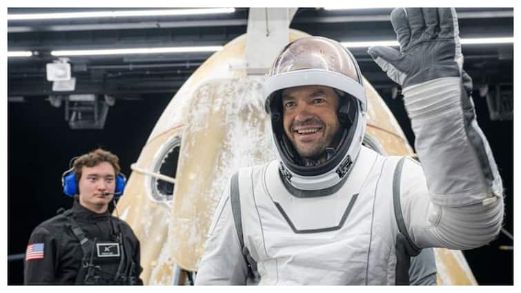 Jared Issacman is a high School dropout now a tech billionaire first non professional astronaut to do space walk हाईस्कूल तक भी नहीं पढ़े हैं 41 साल के बिलेनियर जेरेड इसाकमैन, स्पेसवॉक करने वाले पहले नॉन प्रोफेशनल एस्ट्रोनॉट बने