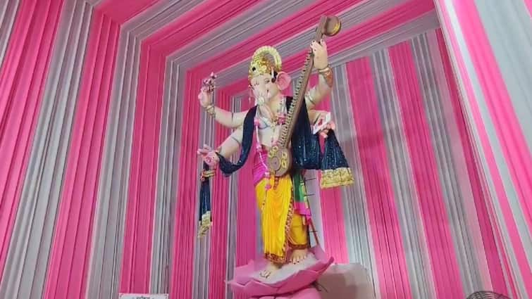 Ganesh Visarjan 2024 Encroachment hampers immersion of 22 feet tall Ganesh idol in Bhiwandi time to change procession route Maharashtra Marathi News Ganesh Visarjan 2024 : भिवंडीतील 22 फूट उंच गणेश मूर्तीच्या विसर्जनात अतिक्रमणामुळे अडथळे, मार्ग बदलण्याची वेळ