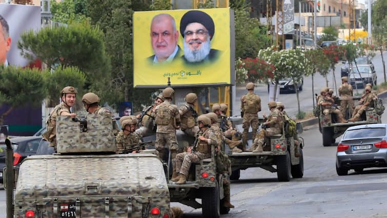 Hezbollah Preparing to Launch Military Operation Against Israel after Pagers Explode In Lebanon  पेजर्स स्ट्राइक का अब हिजबुल्लाह देगा जवाब, इजरायल के खिलाफ मिलिट्री ऑपरेशन की कर डाली तैयारी