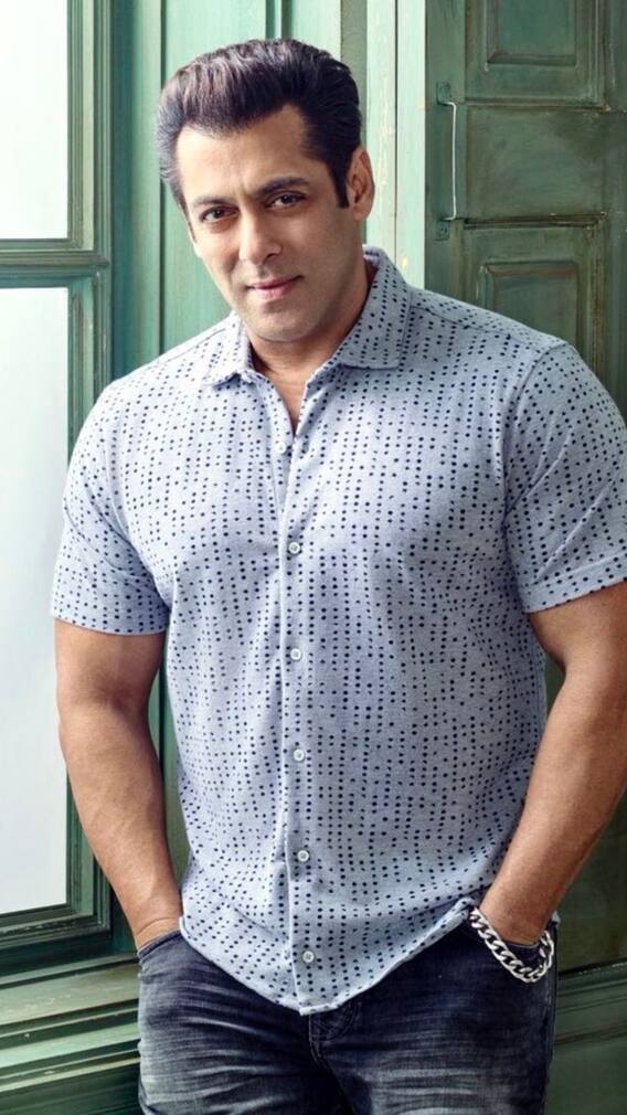 आर्यन खान ने अपनी सीरीज में इस सुपरस्टार को किया कास्ट