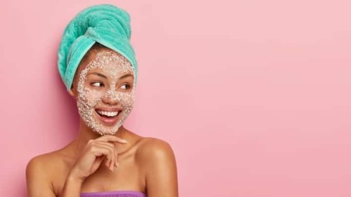 2. Smooth Your Skin With Gentle Exfoliation: Uneven texture and dull skin are common during festive prep. The solution? A gentle exfoliation routine! Choose a scrub or liquid peel with brightening agents like Vitamin C or Tea Tree to remove dead skin cells and reveal a fresh, glowing complexion. But remember, over-exfoliating can do more harm than good. Stick to two or three times a week for skin that feels soft and smooth without irritation. (Image Source: Pinterest/freepik)