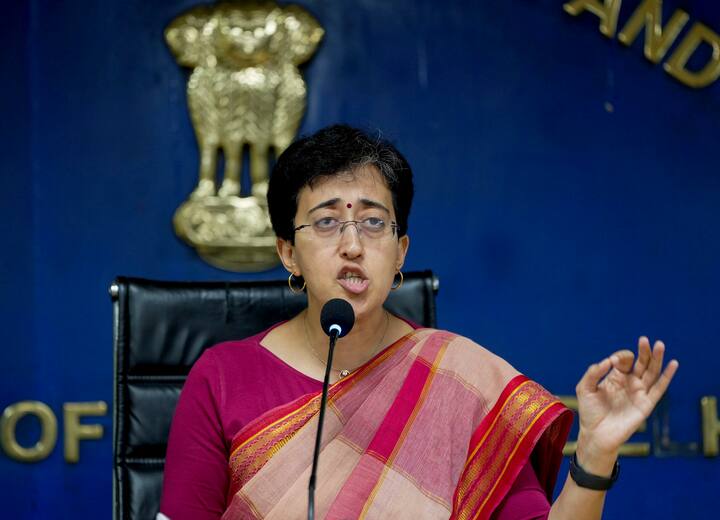 एसोसिएशन फॉर डेमोक्रेटिक रिफॉर्म्स (एडीआर) की ओर से चलाए जाने वाली ओपन डेटा रिपॉजिट्री myneta.info साइट के मुताबिक, उनके पास 30 हजार रुपए कैश है.