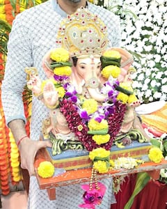 Palak Tiwari Performs Ganpati Visarjan Puja With Family And Friends, See All Pics