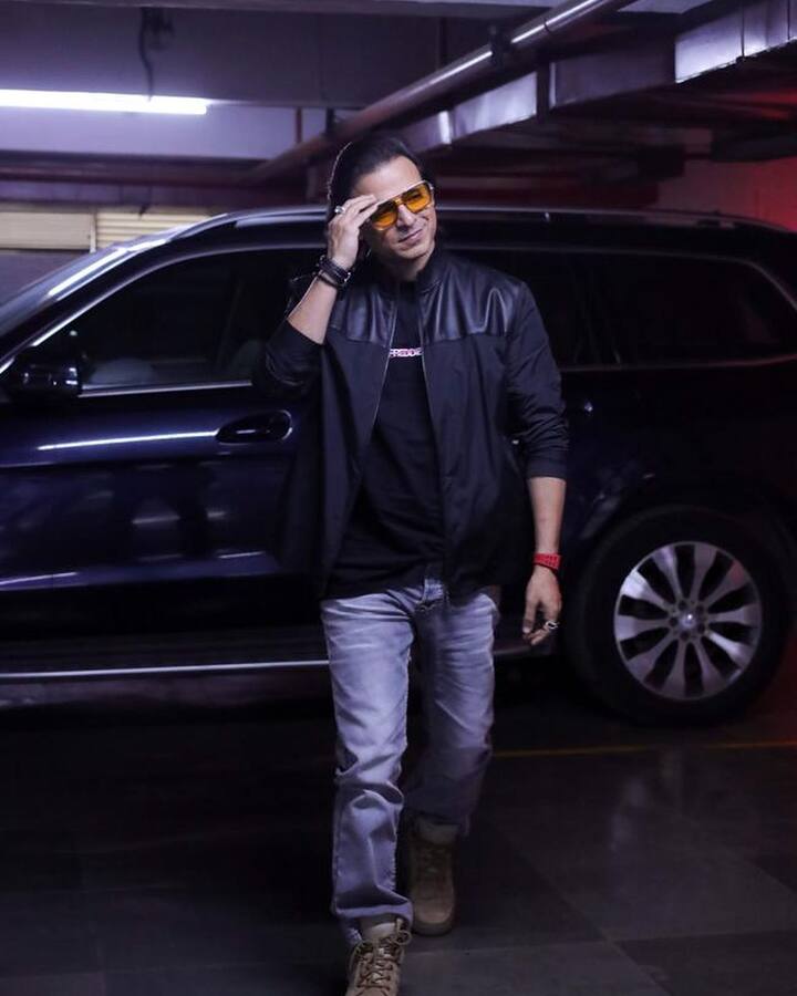 अभिनेता असण्यासोबतच तो एक बिझनेसमन म्हणूनही ओळखला जातो. त्यांनी अनेक रिअल इस्टेट आणि इतर कंपन्याही स्थापन केल्या आहेत.