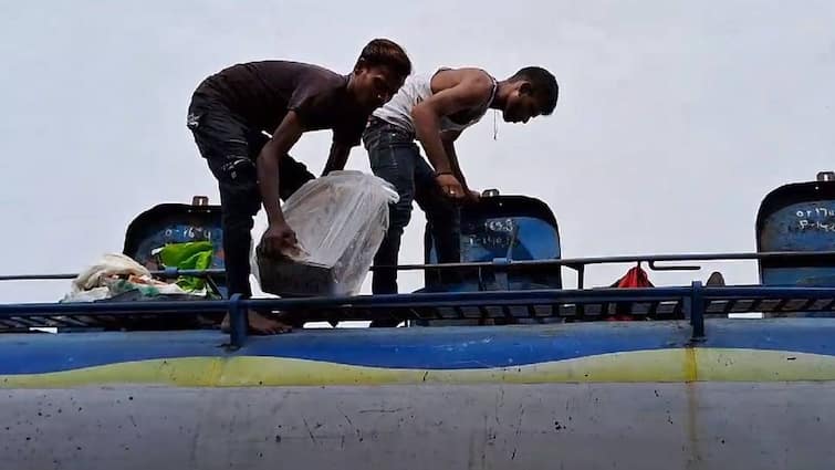 bihar muzaffarpur liquor mafia brought alcohol in oil tanker police recovered ann Bihar News: बिहार में तेल के टैंकर से निकलने लगी शराब, पुष्पा मूवी स्टाइल में तस्करी देख पुलिस भी हैरान