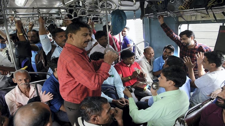 'Think Before You Pull, BUT...': Most Alarm Chain Pulling In Trains Are Recorded At THIS Indian Railway Station Pune Railway Station IRCTC RPF Pune News Updates 'Think Before You Pull': Most Alarm Chain Pulling In Trains Are Recorded At THIS Indian Railway Station