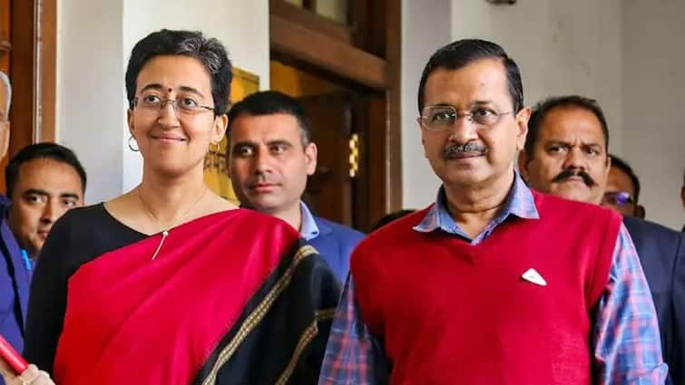 Delhi LG VK Saxena Forwards Arvind Kejriwal Resignation To President Droupadi Murmu Proposes Sep 21 Swearing-In For Atishi Delhi LG VK Saxena Moves Kejriwal's Resignation To President, Proposes Sep 21 Swearing-In For Atishi: Report