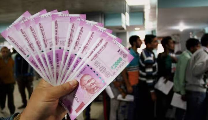 ब्रोकरेज हाउस मोतीलाल ओस्वालने (Motilal Oswal) Hero MotoCorp हा शेअर सुचवताना 6280 रुपयांचे टार्गेट प्राईस सांगितले आहे.