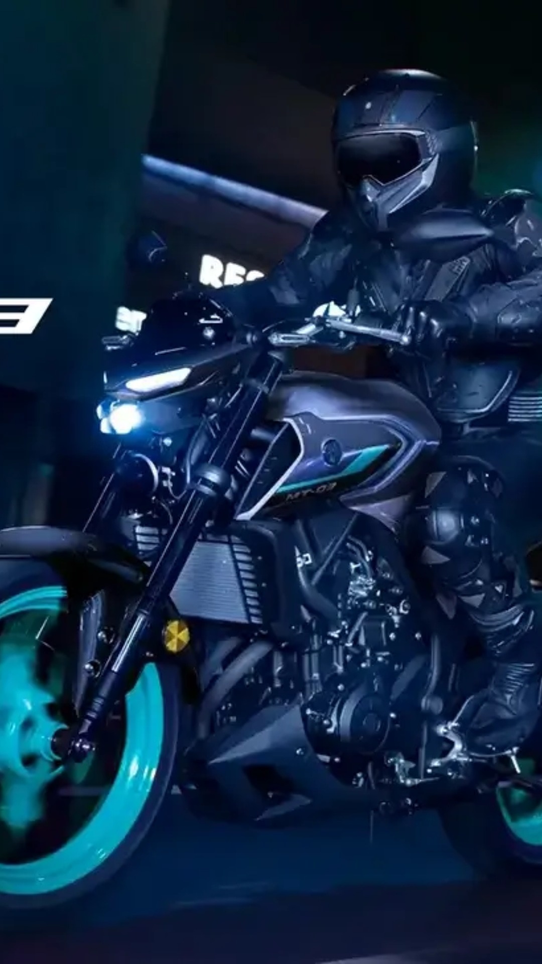 एक 100cc बाइक में आमतौर पर 10-12 L का फ्यूल टैंक होता है, जिससे बाइक एक बार में 600-800 km तक चल सकती है