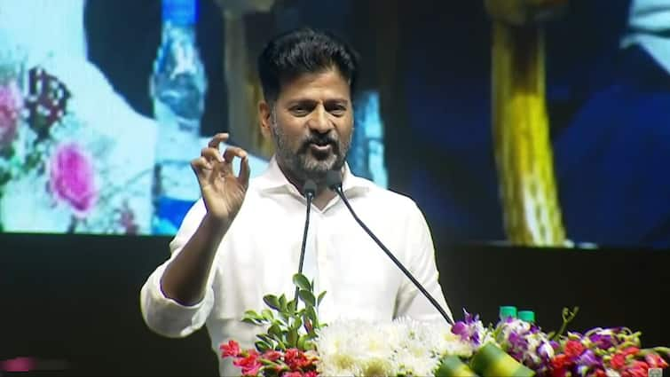 telangana cm revanth reddy released new msme policy latest telugu news CM Revanth Reddy: 'ప్రతి ఒక్కరికీ ఉపాధి కల్పించడమే లక్ష్యం' - ఎంఎస్ఎంఈ నూతన పాలసీ విడుదల చేసిన సీఎం