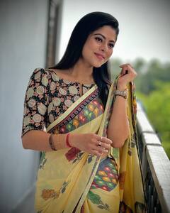 Brahmamudi Sharmitha Gowda: 'బ్రహ్మముడి' ఫేం షర్మిత గౌడ స్టన్నింగ్‌ లుక్ - చీరలో రుద్రాణి అత్త హోయలు చూశారా?