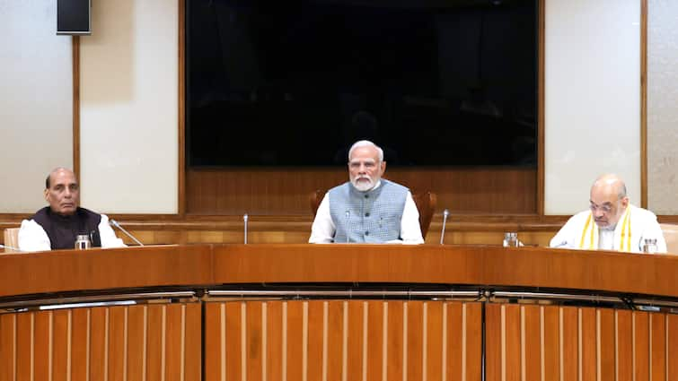 Union Cabinet Approved One Nation One Election Report Bill to Come in Winter Session One Nation One Election: वन नेशन-वन इलेक्शन को मोदी कैबिनेट की मंजूरी, शीतकालीन सत्र में पेश होगा बिल