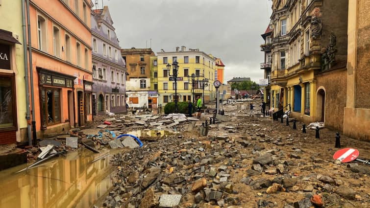 Italy MeT Department Issues Flood Warnings Yellow Alert Issue Flood Related 21 Already Dead In Central Europe Storm Boris: Italy Issues Warning For Heavy Rains & Floods. 21 Dead In Europe So Far