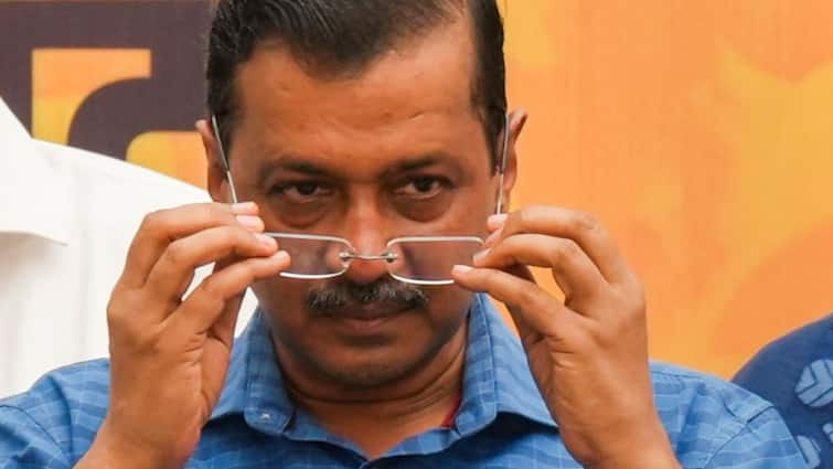 Arvind Kejriwal Resign from CM post will give up all luxuries including Government resident सीएम पद से इस्तीफा देने के बाद क्या करेंगे अरविंद केजरीवाल, क्या छोड़ देंगे सरकारी आवास जैसी सरकारी सुख सुविधाएं?