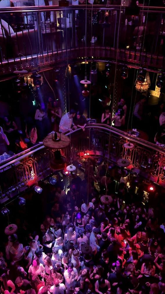 ये हैं ग्रेटर नोएडा के Gaur Mall की नाइटलाइफ डेस्टिनेशन