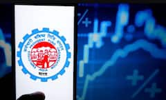 पीएफ खात्याबाबत केंद्र सरकार मोठा निर्णय घेण्याची शक्यता, जाणून घ्या नेमका काय बदल होणार?