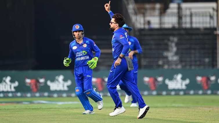 Afghanistan defeated south Africa by 6 wickets 1st ODI Sharjah AFG vs SA Fazalhaq Farooqi rashid khan AFG vs SA 1st ODI: इंटरनेशनल क्रिकेट में बहुत बड़ा उलटफेर, अफगानिस्तान ने वर्ल्ड कप फाइनलिस्ट दक्षिण अफ्रीका को 6 विकेट रौंदा