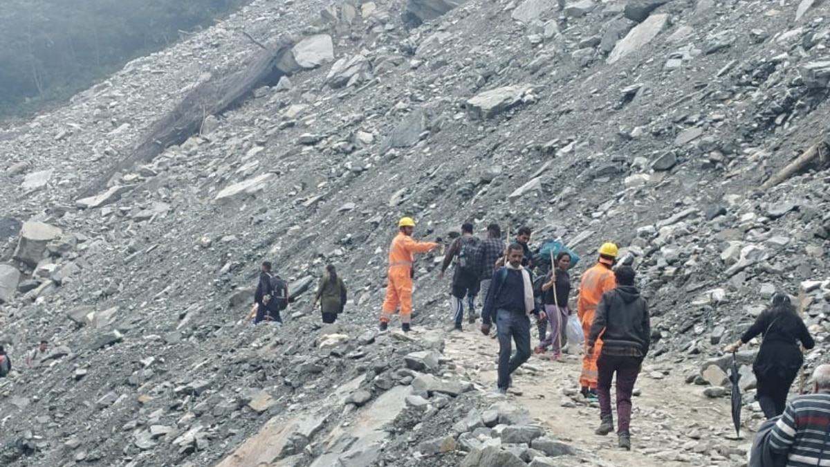 Kedarnath Yatra: केदारनाथ पैदल मार्ग पर रात के समय आवाजाही बंद, तेज बारिश के चलते प्रशासन ने लिया फैसला