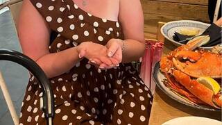 ਖਾਣਾ ਖਾਂਦੇ-ਖਾਂਦੇ ਮਾਲੋਮਾਲ ਹੋਈ ਔਰਤ, 10 ਹਜ਼ਾਰ 'ਚੋਂ ਇਕ ਦੀ ਖੁੱਲ੍ਹਦੀ ਹੈ ਕਿਸਮਤ