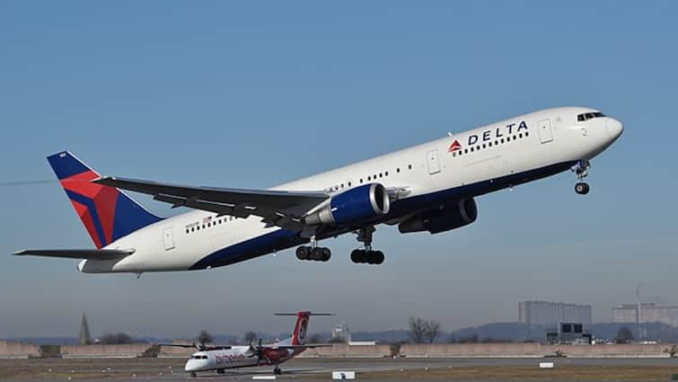 Delta Air Line Cabin Pressure Issues Causes Injures Passengers In Utah US US: 'Pressure Issue' On Delta Air Lines Flight Leaves Passengers With Bloody Ears, Noses