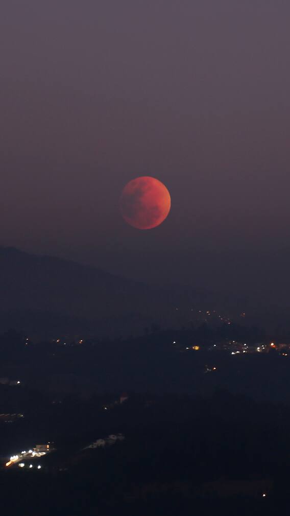 Chandra Grahan 2024: How This Eclipse Impacts All The 12 Zodiac Signs