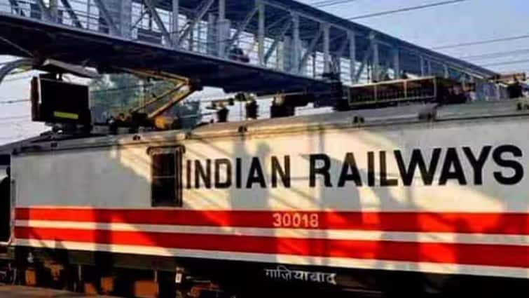 Railway Recruitment 1700 Jobs for 10th Pass in Railway Know Last date to apply and fee Railway Recruitment - ਰੇਲਵੇ ਵਿਚ 10ਵੀਂ ਪਾਸ ਲਈ ਨੌਕਰੀਆਂ, ਫਟਾਫਟ ਕਰੋ ਅਪਲਾਈ...