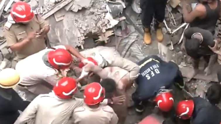 Delhi Karol Bagh 3 people have died and 14 injured in house collapse incident Delhi Police 3 Dead, 14 Injured After House Collapse In Delhi's Karol Bagh, Rescue Ops Underway