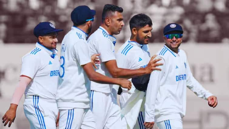 IND vs BAN 1st Test Indian playing XI for first match against Bangladesh Sarfaraz Khan KL Rahul Cricket News Marathi IND Playing 11 vs Ban : सरफराज खान बाहेर, केएल राहुलला मिळणार संधी? बांगलादेशविरुद्ध भारताची प्लेइंग-इलेव्हन