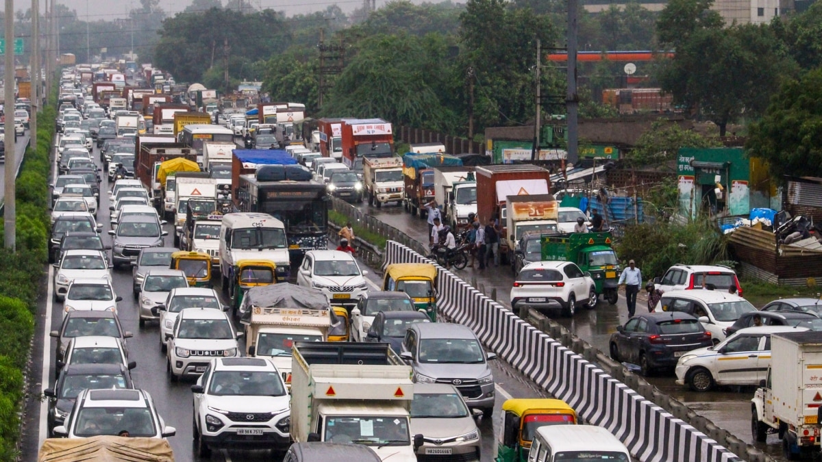 Noida में जाम खत्म करने के लिए बना प्लान, ओखला बैराज से यमुना एक्सप्रेस-वे तक बनेगा नया रूट