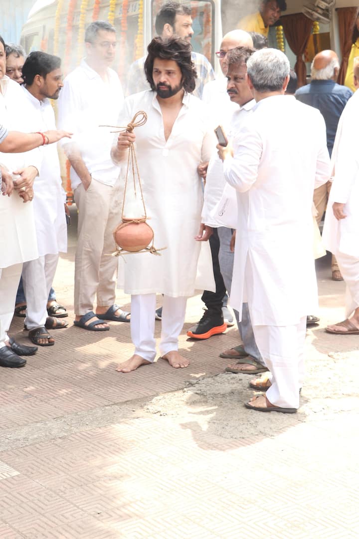 Vipin Reshammiya had been dealing with age-related health concerns and breathing difficulties, and was being treated at Kokilaben Dhirubhai Ambani Hospital, where he passed away at 8:30 pm on September 18. (All images: Manav Manglani)