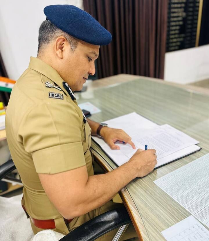 जन सुराज से वह जुड़ते हैं तो विधानसभा चुनाव में मौका मिल सकता है. वजह यह है कि पटना में थे तो काफी लोकप्रियता मिली थी. बिहार के कई अन्य जिलों में भी वो एसपी रह चुके हैं. बिहार में काम करने का लंबा अनुभव रहा है.