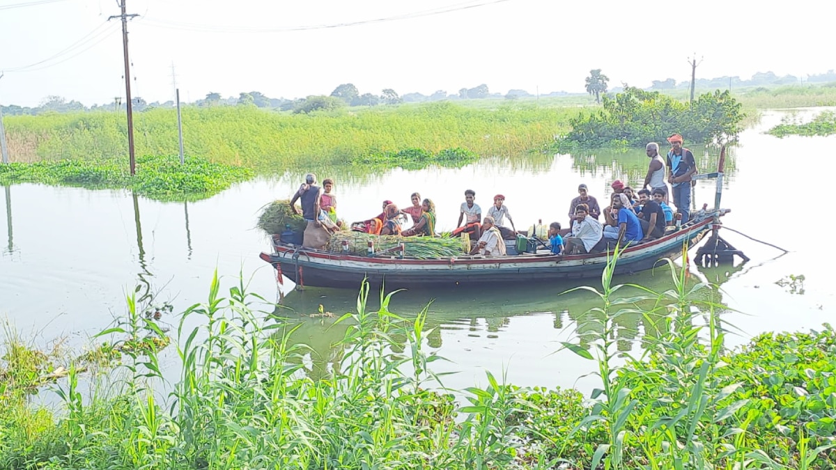 Samastipur Flood: समस्तीपुर में बाढ़ का संकट, कई गांवों में घुसा पानी, जलस्तर खतरे के निशान से ऊपर