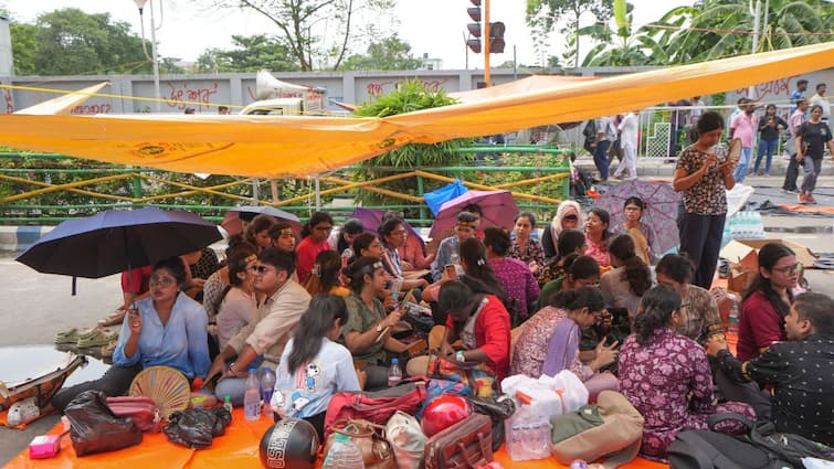 RG Kar Case: Junior Doctors End Protest In Kolkata, To Resume Essential Services From Saturday