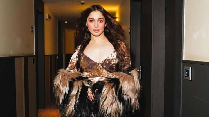 Tamannaah Bhatia Photos: ప్రపంచంలోని అత్యంత ప్రతిష్టాత్మకమైన ఫ్యాషన్ ఈవెంట్‌లలో ఒకటి మిలన్ ఫ్యాషన్ వీక్. ఈ ఏడాది ఈ ఫ్యాషన్ వీక్ లో తమన్నా ఎంట్రీకి ఛాన్స్ దొరకడం ఆమె కెరీక్ మంచి మలుపు అనే చెప్పాలి...