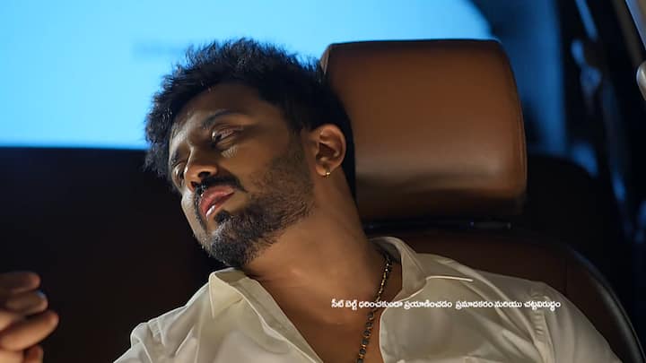 ఎవరూ సహాయం చేసేందుకు వచ్చే పరిస్థితి లేకపోవడంతో క్రిష్ ని తీసుకుని సత్య హాస్పిటల్ కి వెళుతుంది. సంపంగి సంపంగి అంటూ కార్లో మగతగా కలవరిస్తూనే ఉంటాడు క్రిష్..నీకేం కాదంటూ సత్య కంగారుగా కారు డ్రైవ్ చేస్తుంటుంది