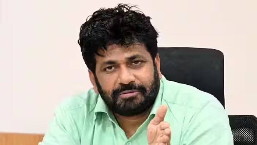 Bacchu Kadu : विधानसभा निवडणुकीत तिसरी आघाडी किंगमेकर ठरणार, किती जागा निवडून येणार? बच्चू कडूंनी आकडा सांगितला Vidhan Sabha Elections 2024 the third alliance will be the kingmaker in the assembly elections how many seats will be elected Bachu Kadu told the number Bacchu Kadu : विधानसभा निवडणुकीत तिसरी आघाडी किंगमेकर ठरणार, किती जागा निवडून येणार? बच्चू कडूंनी आकडा सांगितला