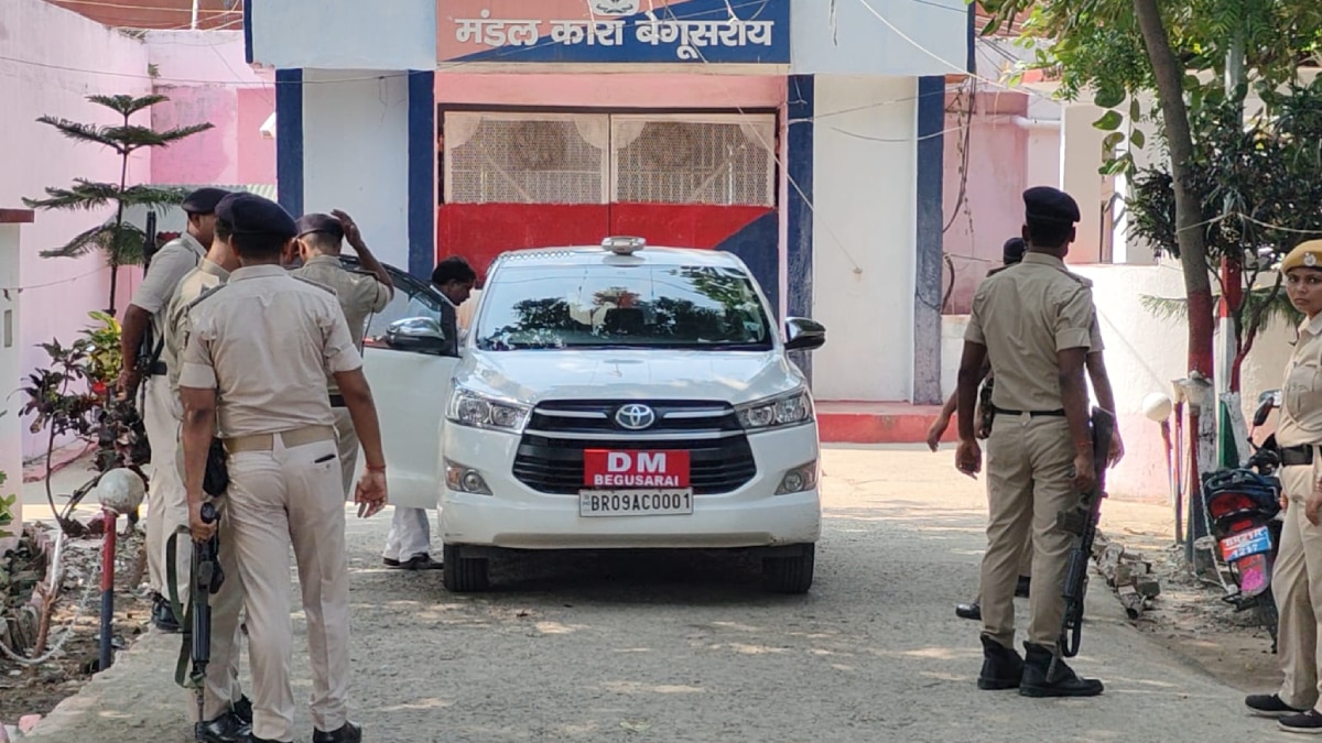 Bihar Jail Raid: बिहार में सुबह-सुबह सभी जेलों में छापेमारी करने पहुंच गए DM-SP, कहां से क्या मिला?