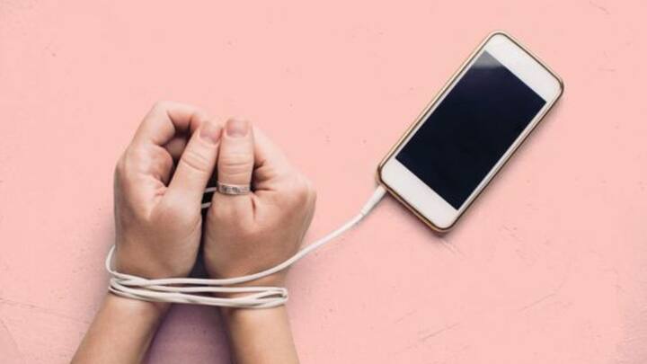 3. Embracing Digital Detox For Better Mental Wellness: By recognising the detrimental effects of excessive social media use, many individuals are seeking ways to strike a balance between digital connectivity and mental wellness. One approach gaining traction is the concept of a 