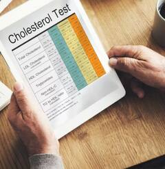 ਹਾਈ ਕੋਲੈਸਟ੍ਰੋਲ ਲੈਵਲ 'ਚ ਭੁੱਲ ਕੇ ਵੀ ਆਹ ਵਾਲੀਆਂ ਚੀਜ਼ਾਂ ਨੂੰ ਆਪਣੀ ਖੁਰਾਕ 'ਚ ਨਾ ਕਰੋ ਸ਼ਾਮਿਲ, ਸਿਹਤ ਲਈ ਘਾਤਕ