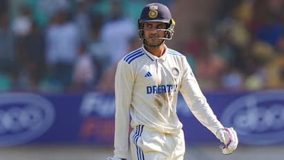 Shubman Gill Injury scares doubt for day time 2nd second adelaide Ind vs Aus Shubman Gill Injury: கே.எல் ராகுலுக்கு அடித்த ஜாக்பாட்.. 2-வது டெஸ்ட்டிலும்  கில் சந்தேகம்!