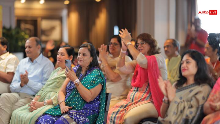 कार्यक्रम में भूटान व नेपाल जैसे भारत के पड़ोसी देशों से लेकर भारत के लगभग सभी राज्यों के श्रोतागण उपस्थित रहे. श्रोताओं में विभिन्न धर्मों व आयु-वर्गों के लोग भी शामिल हुए जिनमें नवविवाहित जोड़ों से लेकर जीवन के उत्तरार्ध में नवीन धर्मोत्सुक बने कई दंपत्तिगण भी शामिल थे.