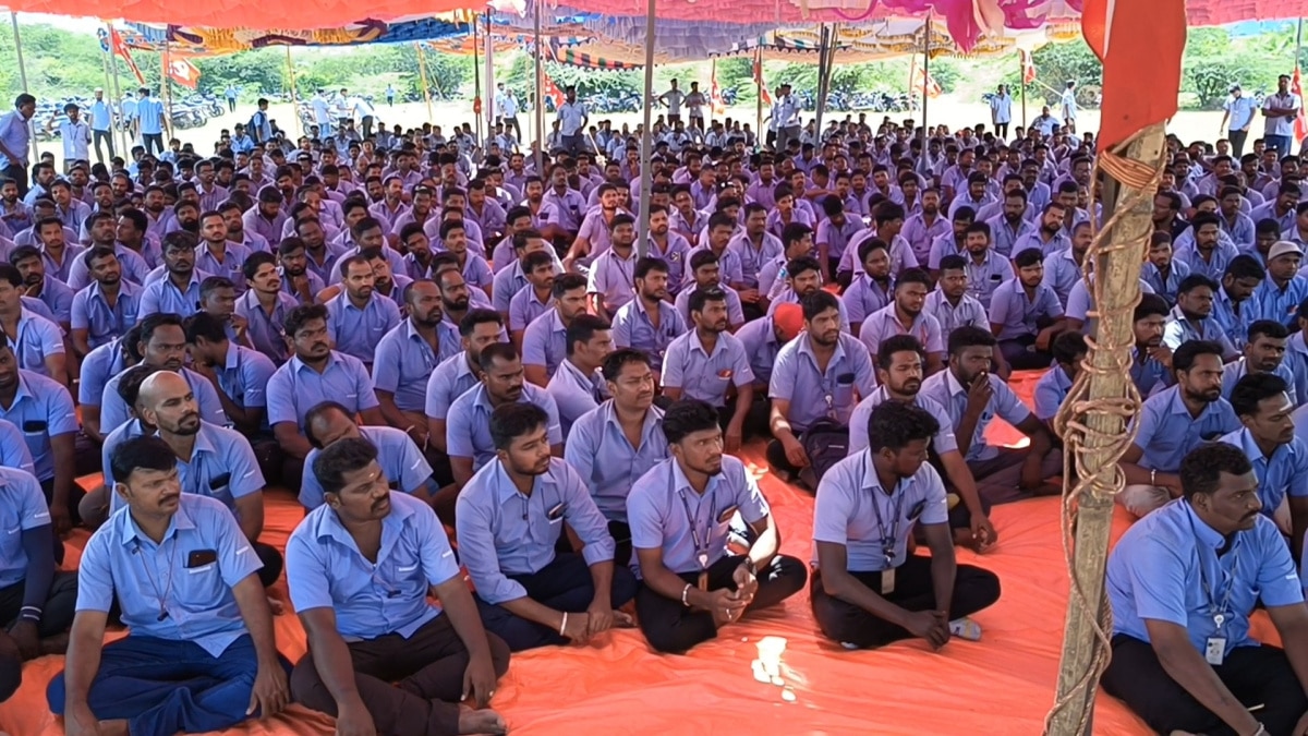 போராடும்  ஊழியர்கள்.. பகிரங்க எச்சரிக்கை விடும் சாம்சங்...அடுத்தடுத்த பரபரப்பு