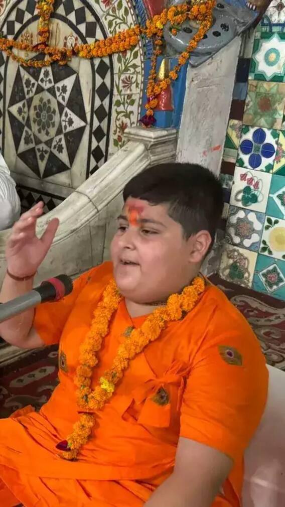 कौन हैं अभिनव अरोड़ा?