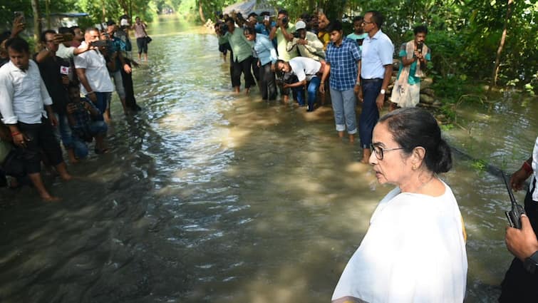 Bengal CM Mamata Writes To PM Modi, Threatens To Lower Ties With DVC Over ‘Man-Made’ Floods