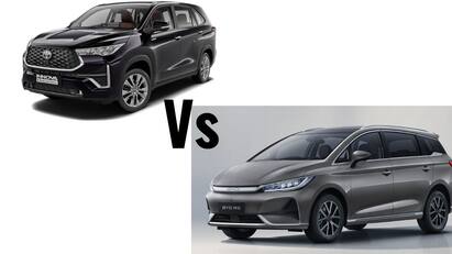 byd emax 7 vs toyota innova hycross battle of electric vs hybrid mpvs BYD eMAX 7 Vs Toyota Innova Hycross: பிஒய்டி இ-மேக்ஸ் 7 Vs டொயோட்டா இன்னோவா ஹைக்ராஸ் - ஈவியா? ஹைப்ரிட் ஆ?