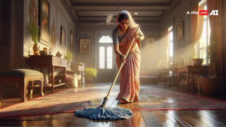 ਸਾਡੇ ਵਿੱਚੋਂ ਬਹੁਤ ਸਾਰੇ ਲੋਕ ਅਕਸਰ ਘਰ ਦੀ ਸਫ਼ਾਈ ਅਤੇ ਪੋਚਾ ਲਗਾਉਣ ਲਈ ਪੁਰਾਣੇ ਕੱਪੜਿਆਂ ਦੀ ਵਰਤੋਂ ਕਰਦੇ ਹਨ, ਜਿਸਦਾ ਉਨ੍ਹਾਂ ਦੇ ਜੀਵਨ 'ਤੇ ਬਹੁਤ ਮਾੜਾ ਅਤੇ ਨਕਰਾਤਮਕ ਪ੍ਰਭਾਵ ਪੈਂਦਾ ਹੈ।